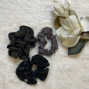 𝚕𝚞𝚕𝚞𝚕𝚎𝚖𝚘n 𝚜𝚌𝚛𝚞𝚗𝚌𝚑𝚒𝚎𝚜 (𝚜𝚎𝚝 𝚘𝚏 𝟹)